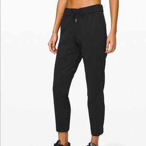 NWOT Lululemon On The Fly 7/8 Pants